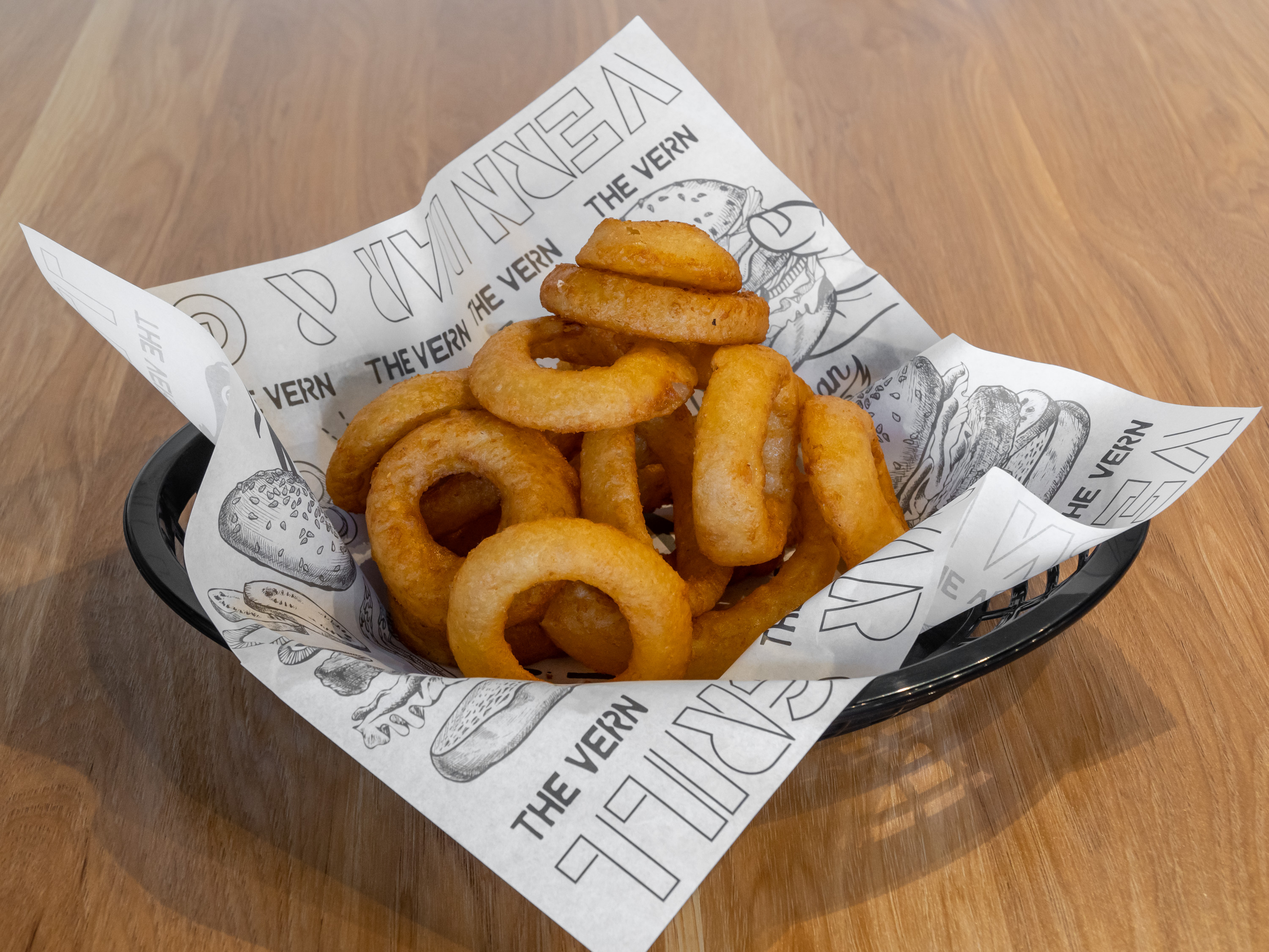 Order Onion Ring food online from The Vern Bar And Grill store, Los Angeles on bringmethat.com