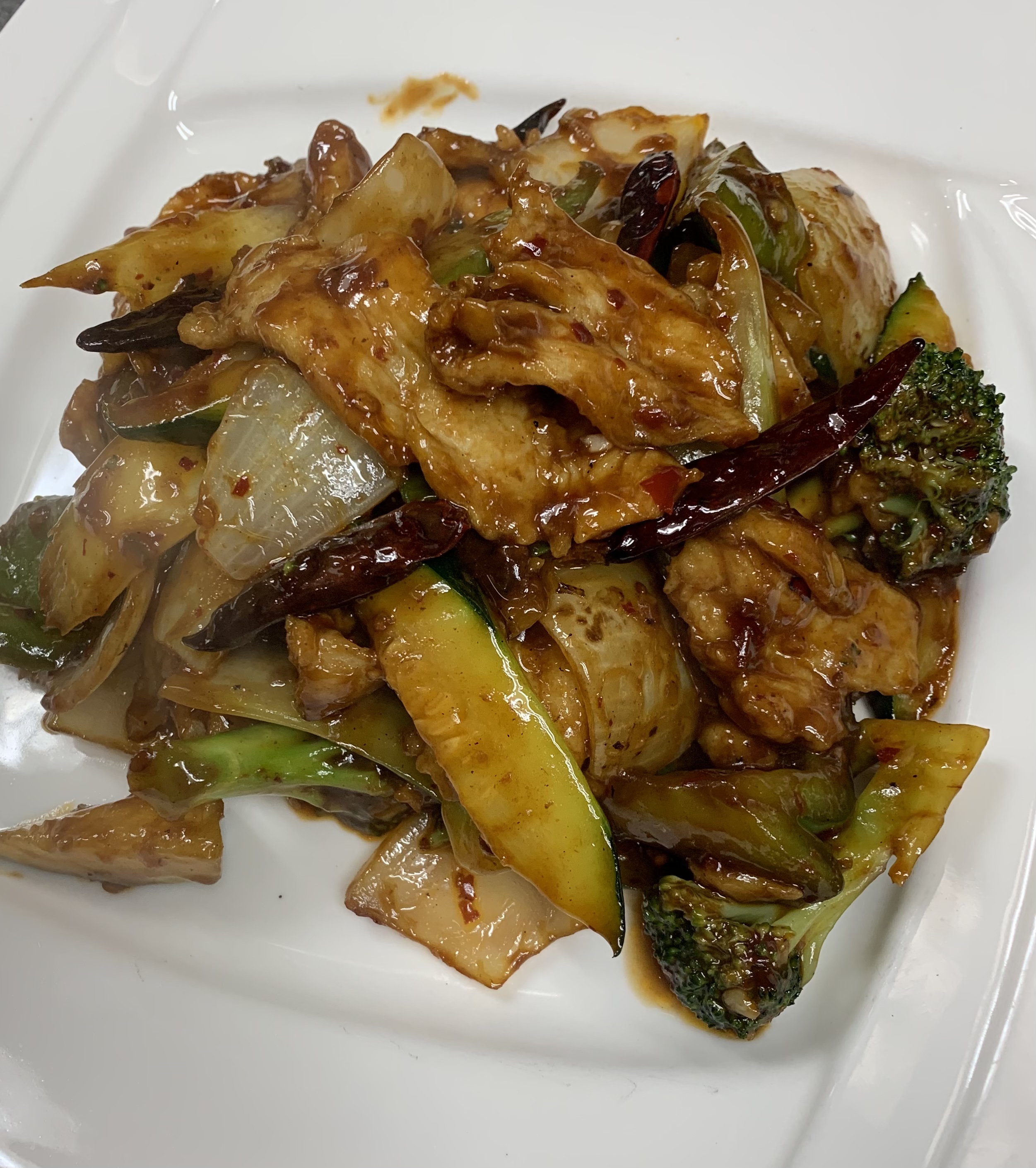 Order P11. Chicken in Szechuan Style food online from Hong Kong Star Noodle House store, Bensalem on bringmethat.com