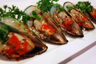 Order Baked Green Mussel food online from Sushi Ajito store, Los Angeles on bringmethat.com
