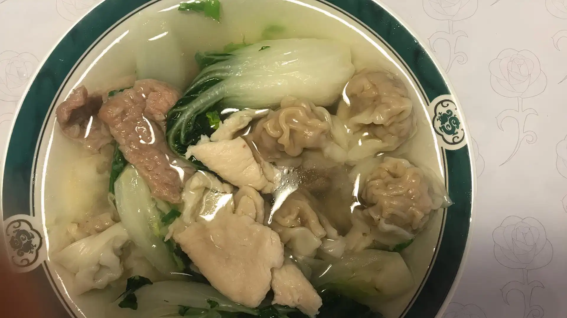 Order 6. Wor Won Ton Soup food online from Papa Chen store, Brentwood on bringmethat.com
