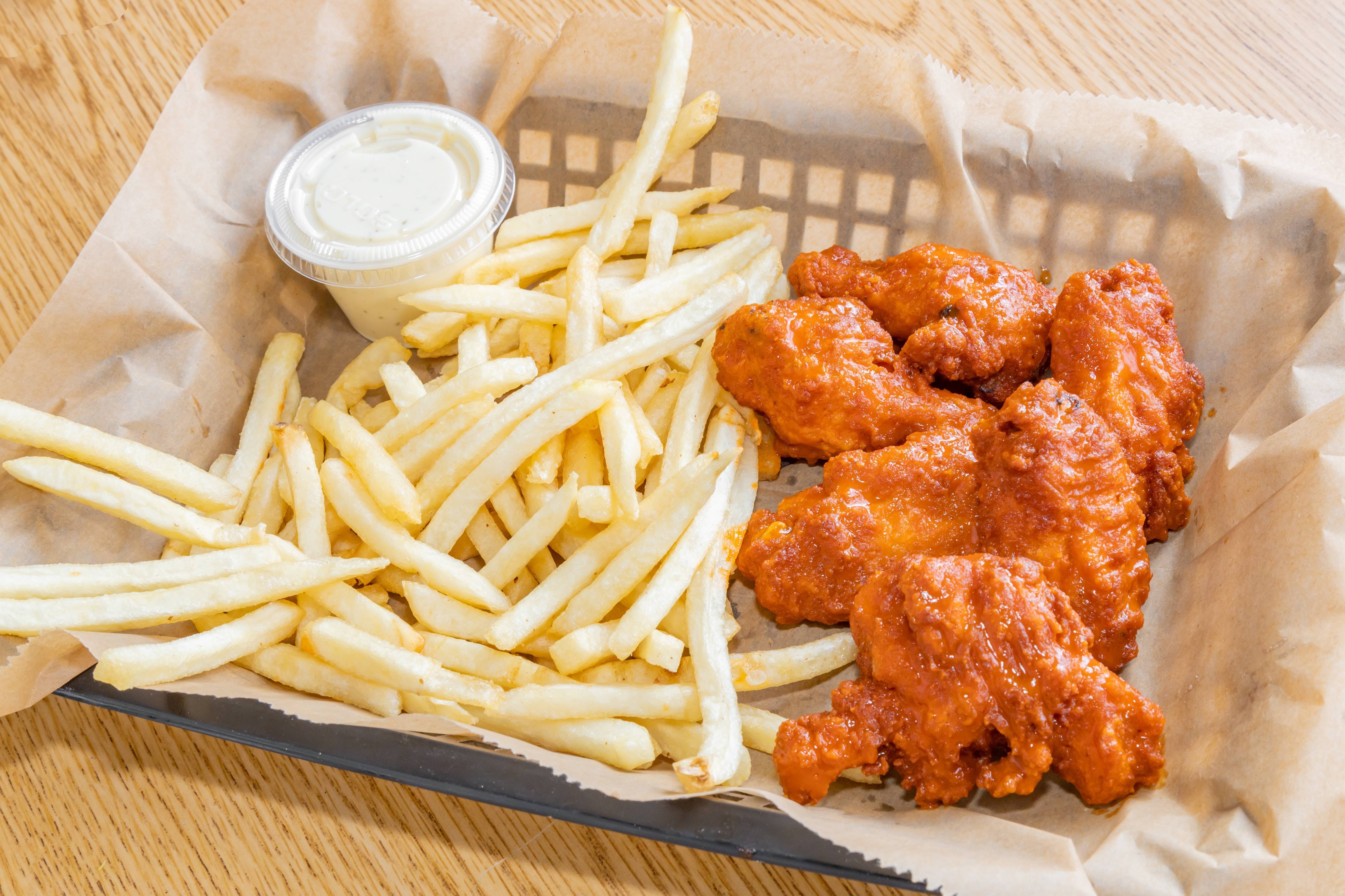 Order Buffalo or BBQ Chicken Wings - 6 Pieces food online from Emilio's Pizza store, Burbank on bringmethat.com
