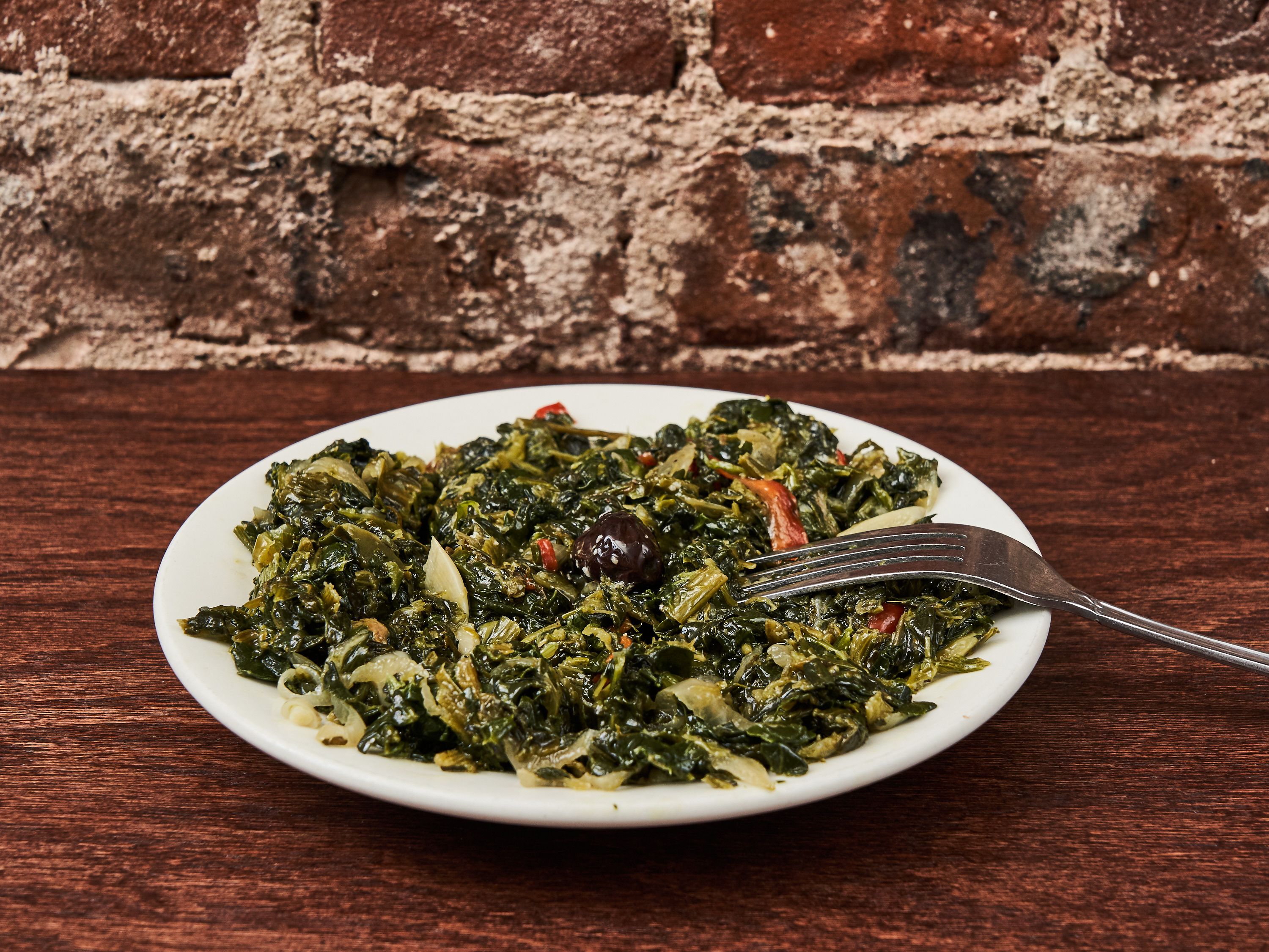 Order Sauteed Spinach food online from Istanbul park store, Brooklyn on bringmethat.com