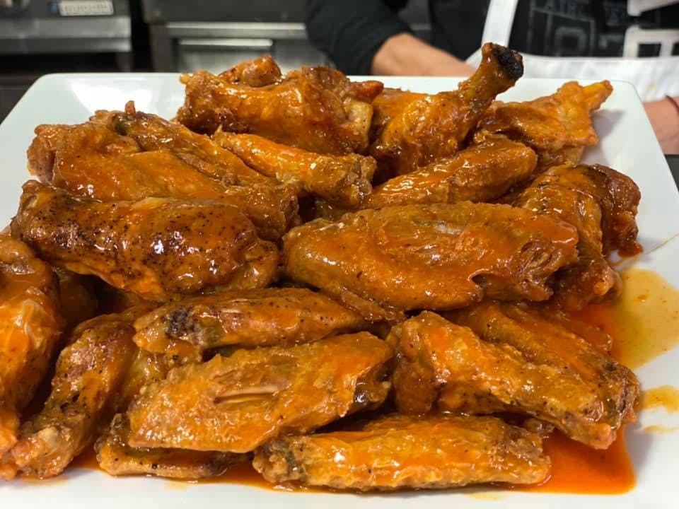 Order Buffalo Wings - 12 Pieces food online from Nonna Rosa Pizzeria store, Norristown on bringmethat.com