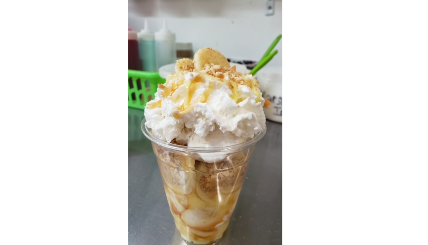Order Banana Cream Pie Sundae food online from Libby Lou Fun Factory store, Columbus on bringmethat.com