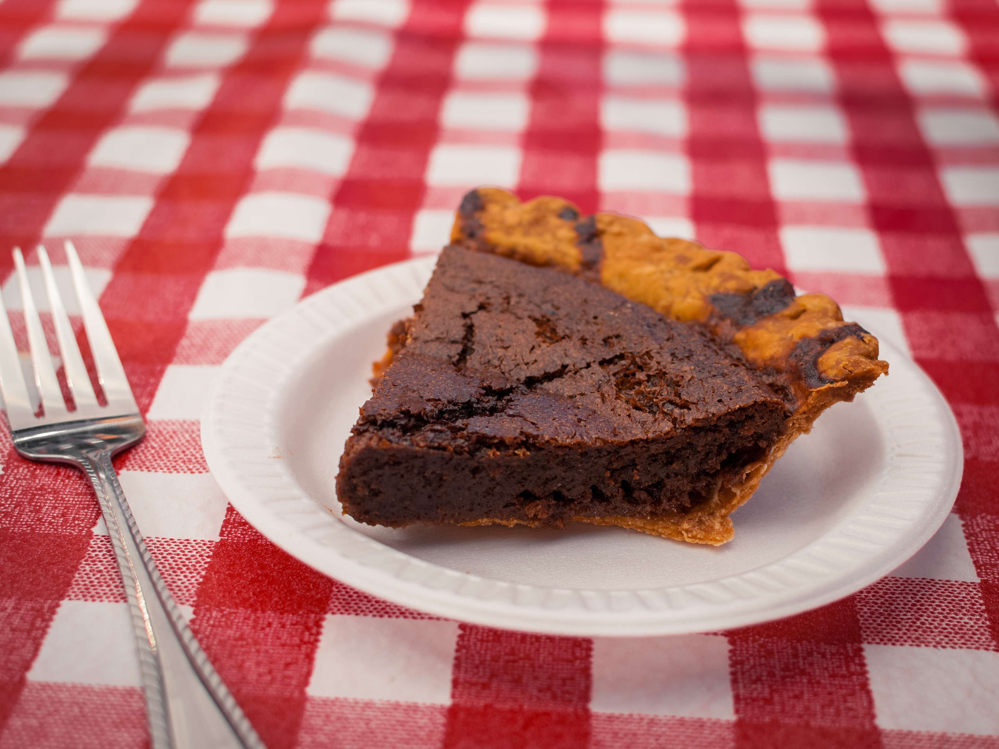 Order Chocolate Chess Pie food online from Gus's World Famous Fried Chicken store, Chicago on bringmethat.com