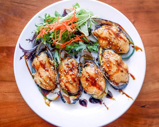 Order Broiled Green Mussels food online from Hapa Sushi Grill and Sake Bar store, Boulder on bringmethat.com