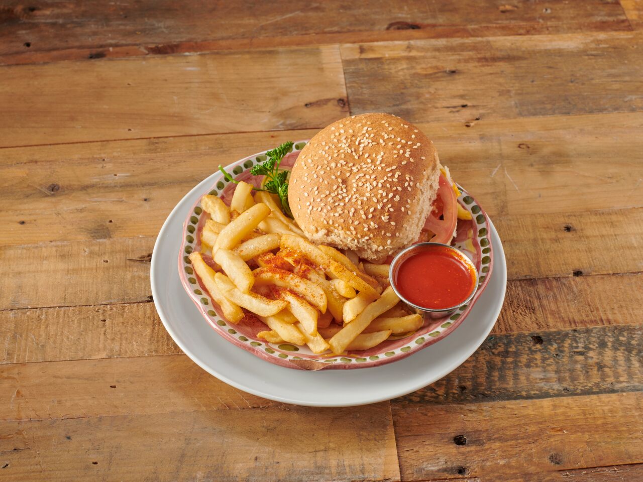 Order Cheeseburger Deluxe food online from Villa castillo restaurant store, Brooklyn on bringmethat.com