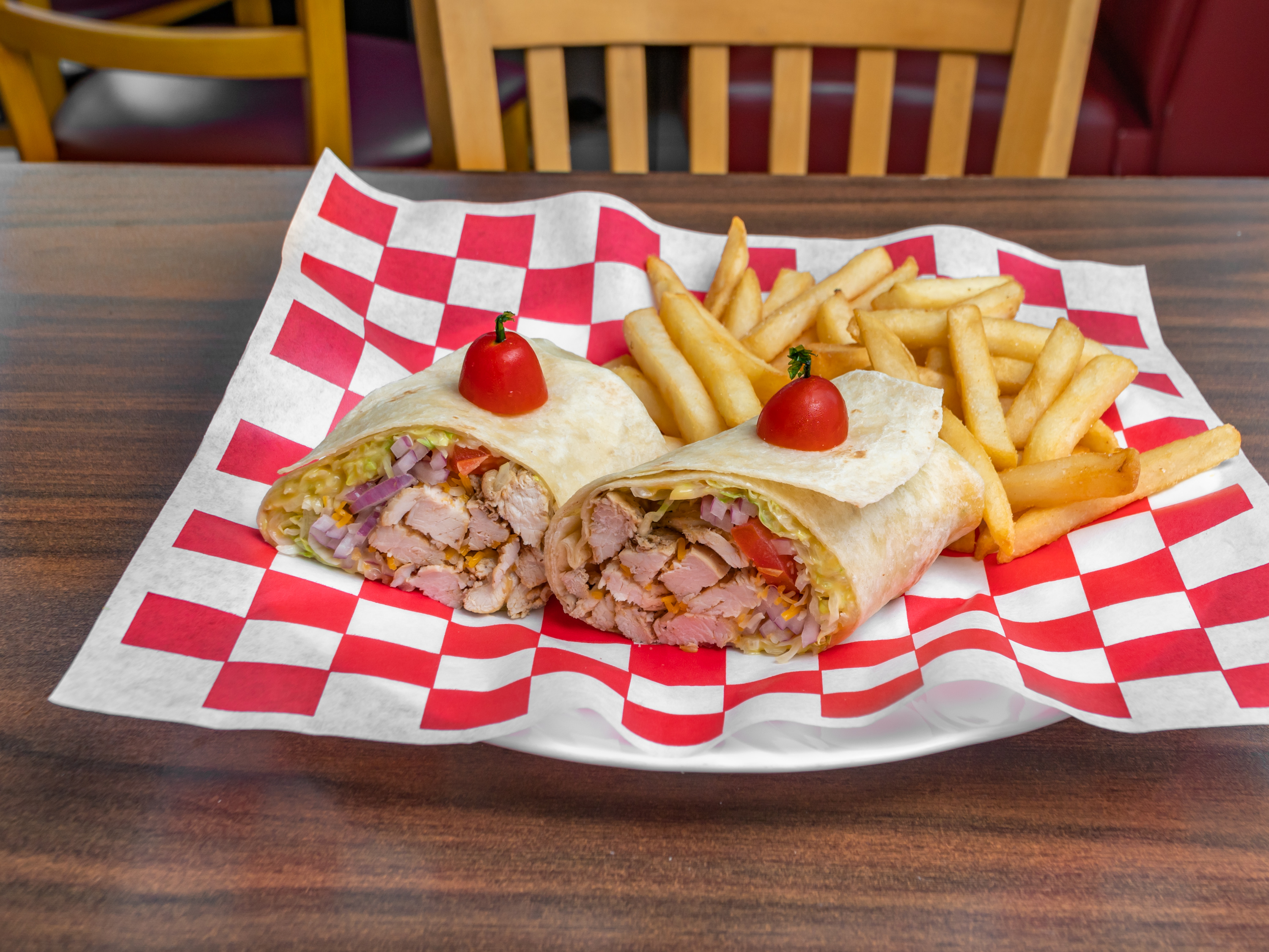Order Grilled Chicken Wrap food online from Flip Pizza & Grill store, Elkridge on bringmethat.com
