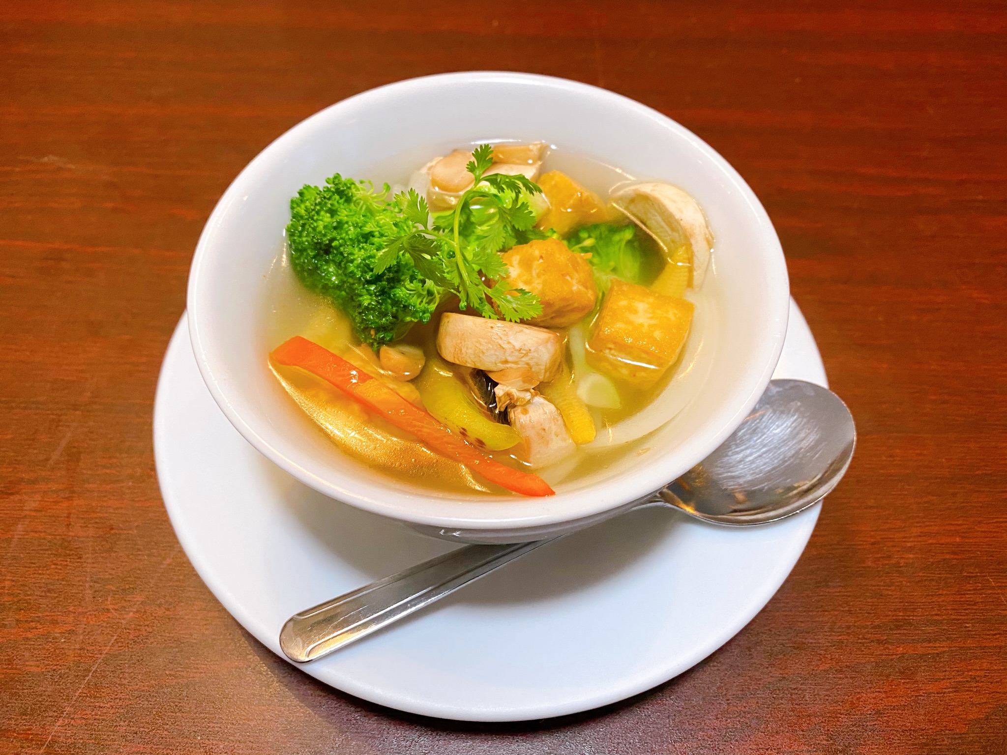 Order Veggie Tofu Soup food online from Yummy thai cuisine store, Cambridge on bringmethat.com