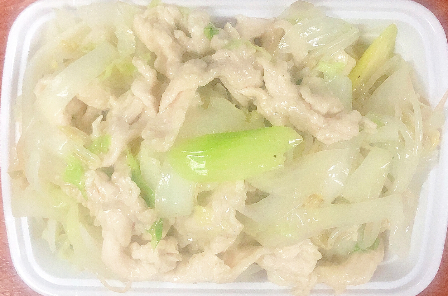 Order 36. Chicken Chow Mein 鸡炒面 food online from Happy Garden Chinese Restaurant store, BRONX on bringmethat.com