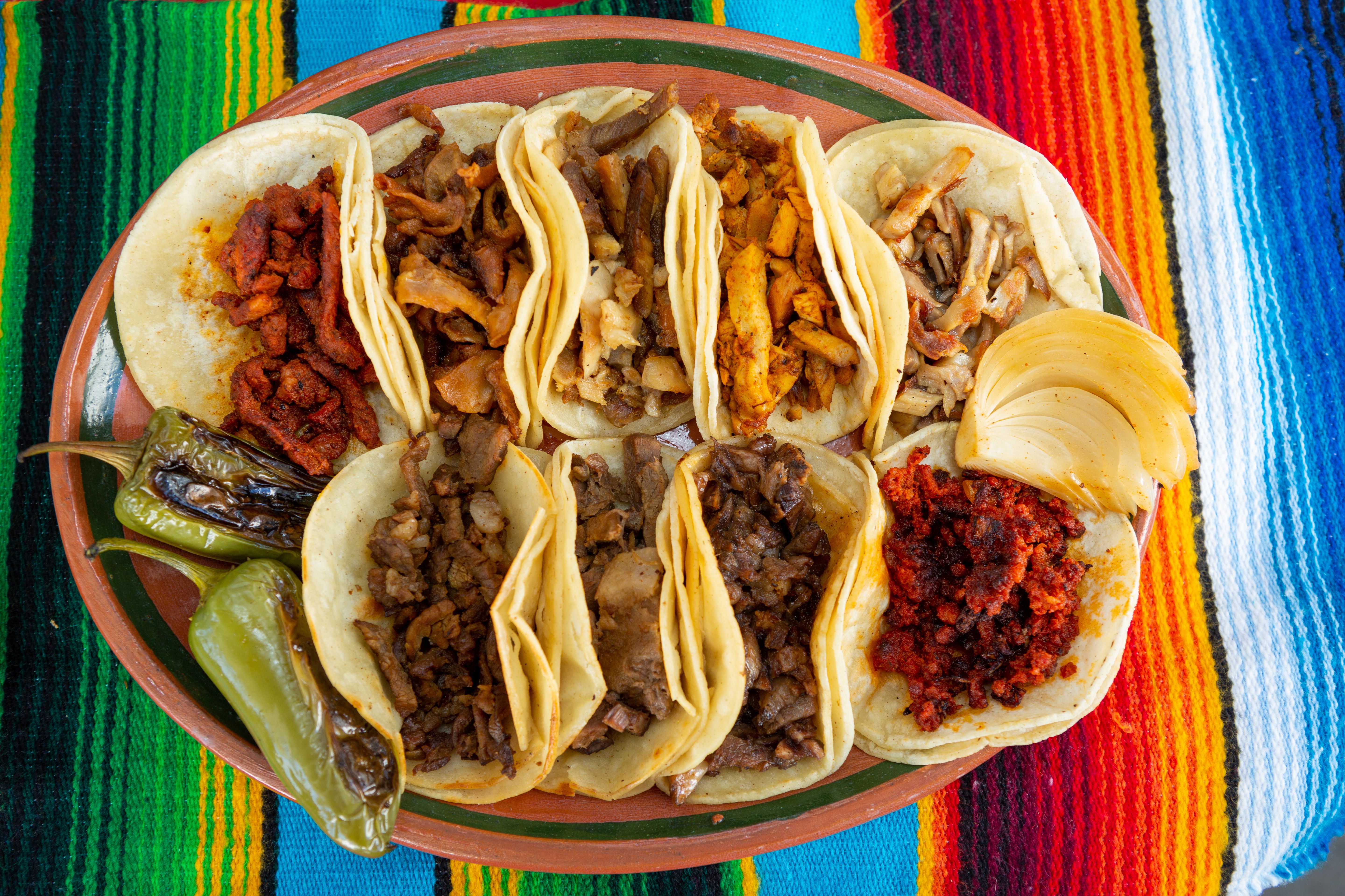 Order 3 Taco Combo food online from Tacos Super Gallito store, San Pedro on bringmethat.com