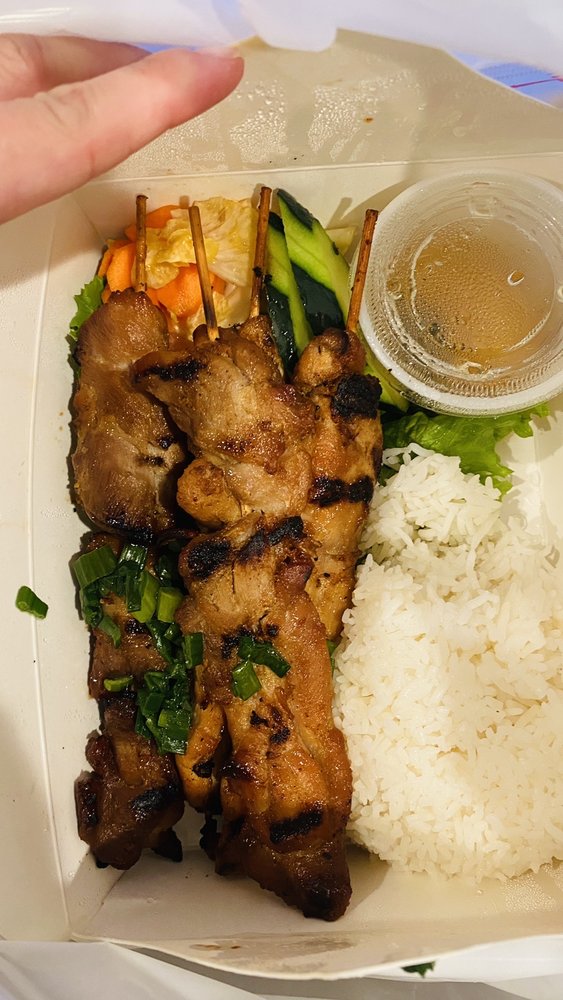 Order Grilled Lemongrass Chicken Plate - Com Ga Nuong Xa (GF) food online from Tay Ho Oakland store, Oakland on bringmethat.com