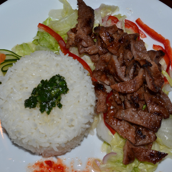 Order GRILLED MEAT RICE PLATE food online from Pho Cali store, Rocklin on bringmethat.com