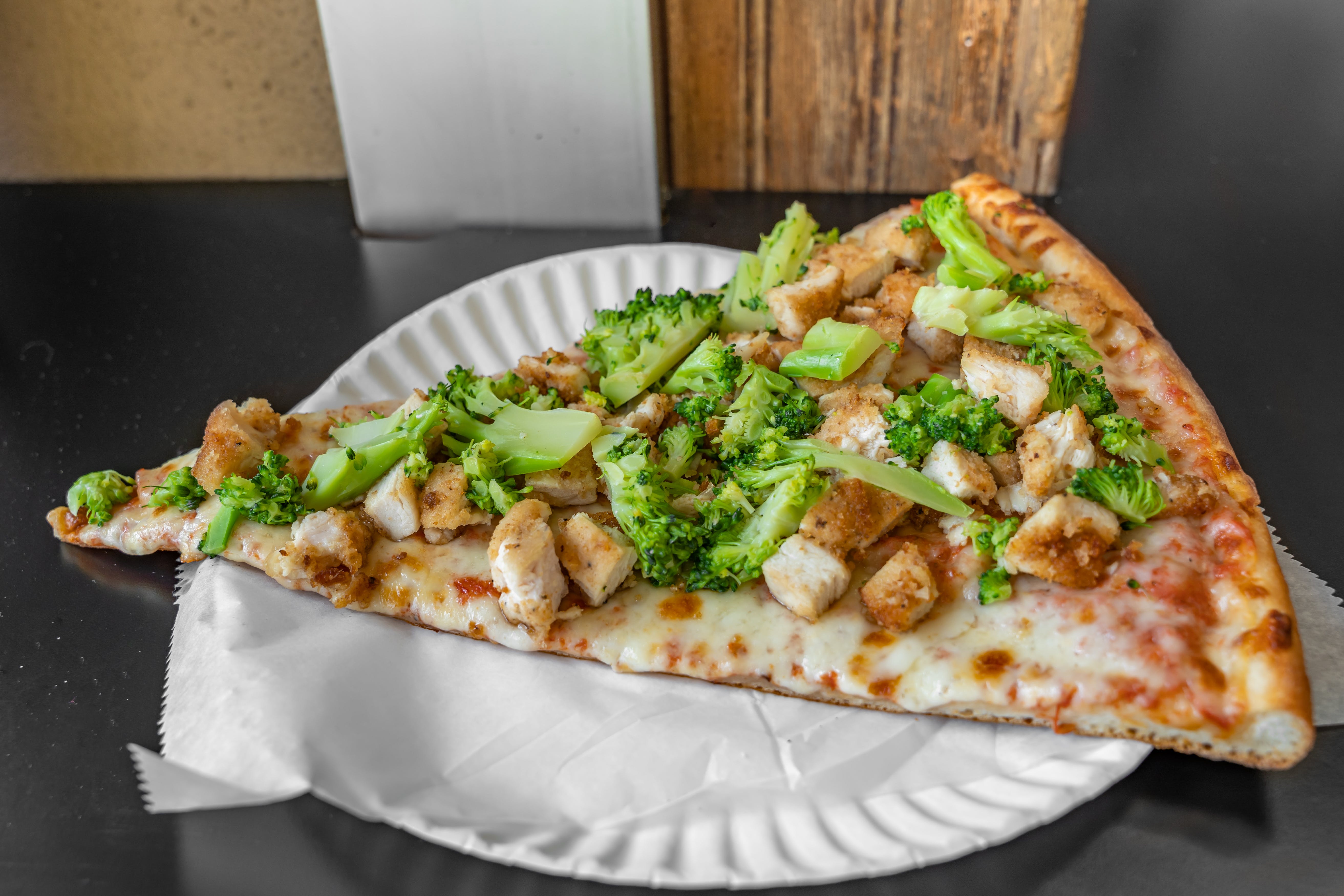Order Chicken & Broccoli Pizza - Small 14" food online from Linda's Pizza store, Bronx on bringmethat.com