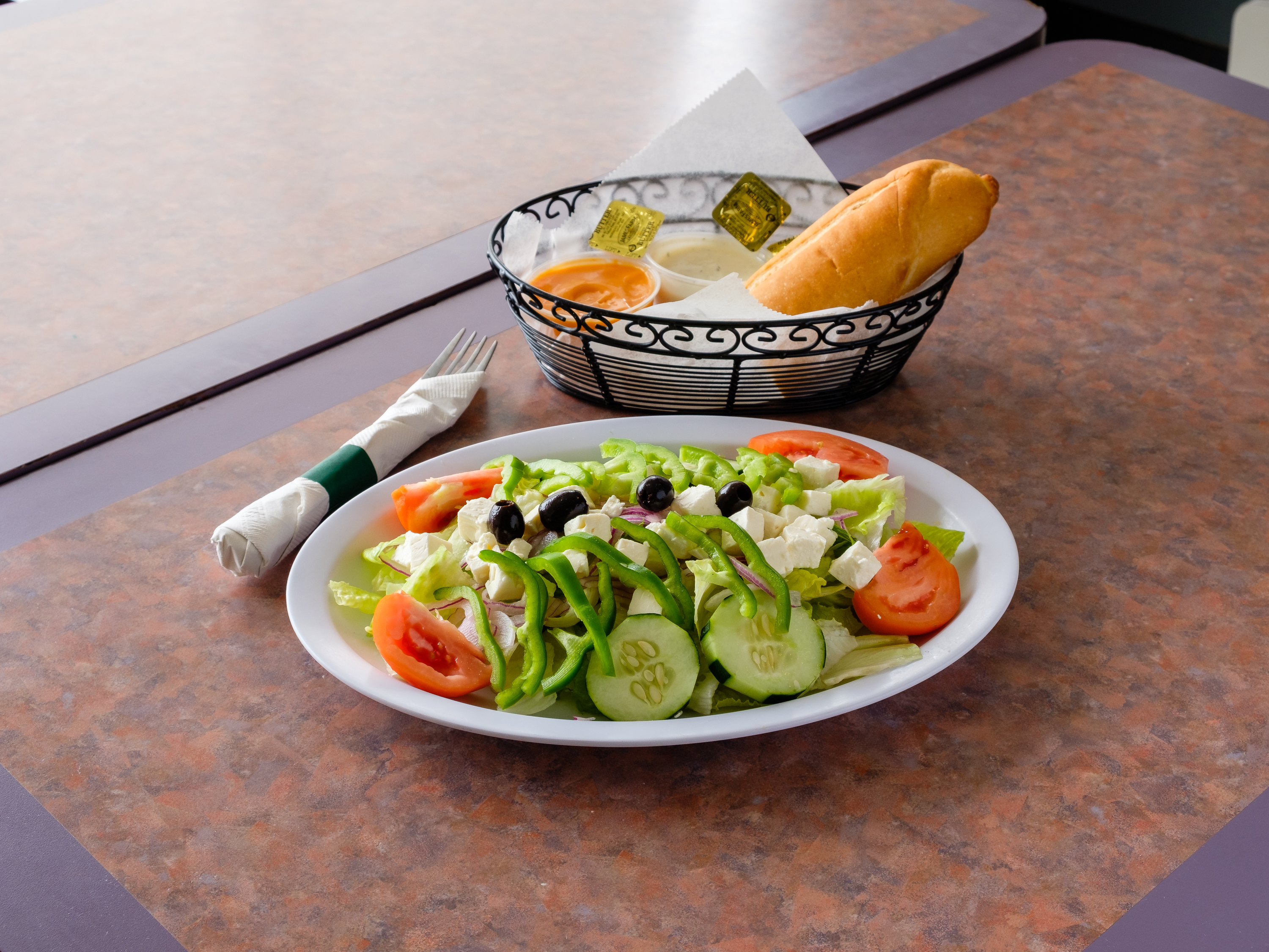 Order Greek Salad food online from Ariana's Pizzeria & Italian store, Levittown on bringmethat.com
