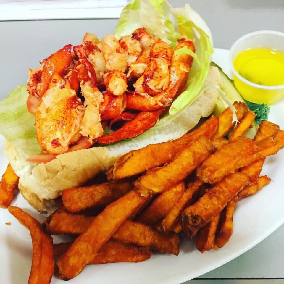 Order Lobster Heaven Sandwich - Sandwiches & Wraps food online from Fat Cat Grill & Bar store, Norwich on bringmethat.com