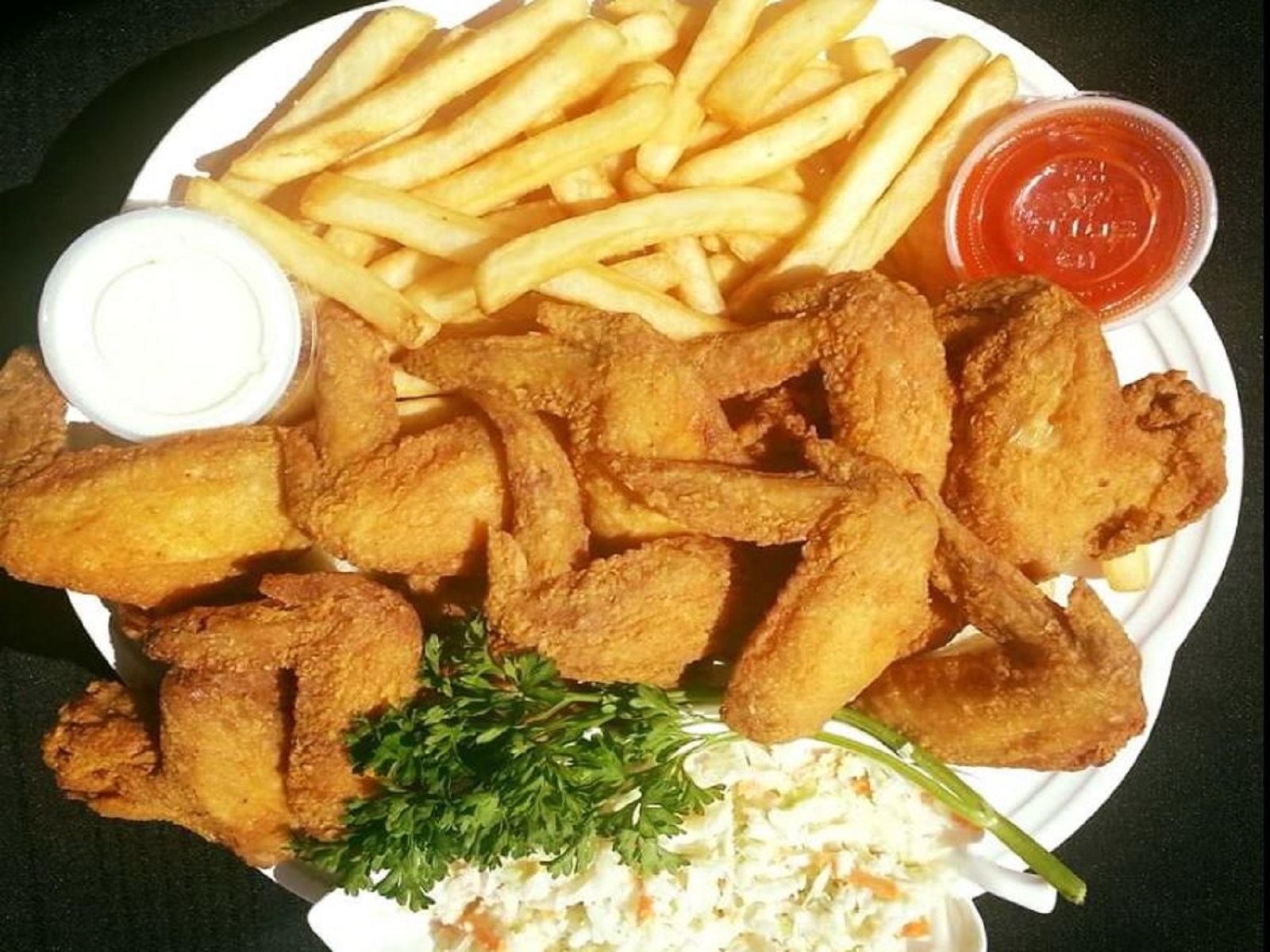 Order 6 Wings food online from Mckeesport Fish And Chicken store, McKeesport on bringmethat.com