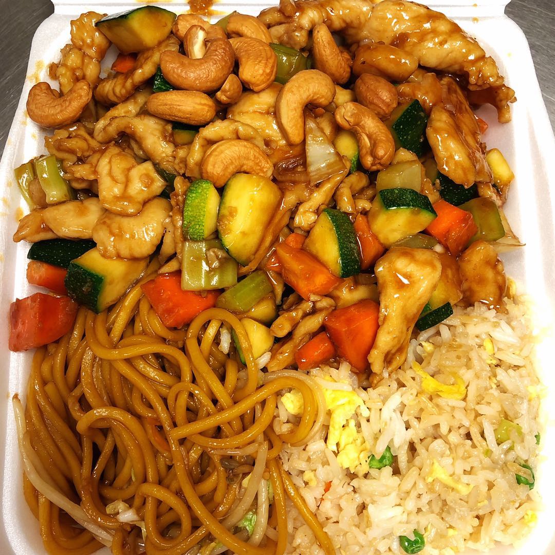 Order Cashew Chicken Lunch food online from China A Go Go (Losee) store, North Las Vegas on bringmethat.com