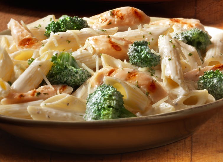 Order Chicken Broccoli Alfredo Pasta - Pasta food online from Mama Ginas store, Somerville on bringmethat.com