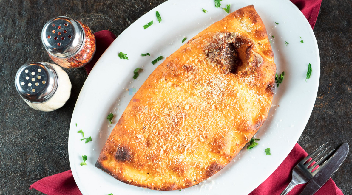 Order Calzone food online from Buono Authentic Pizzeria store, Long Beach on bringmethat.com
