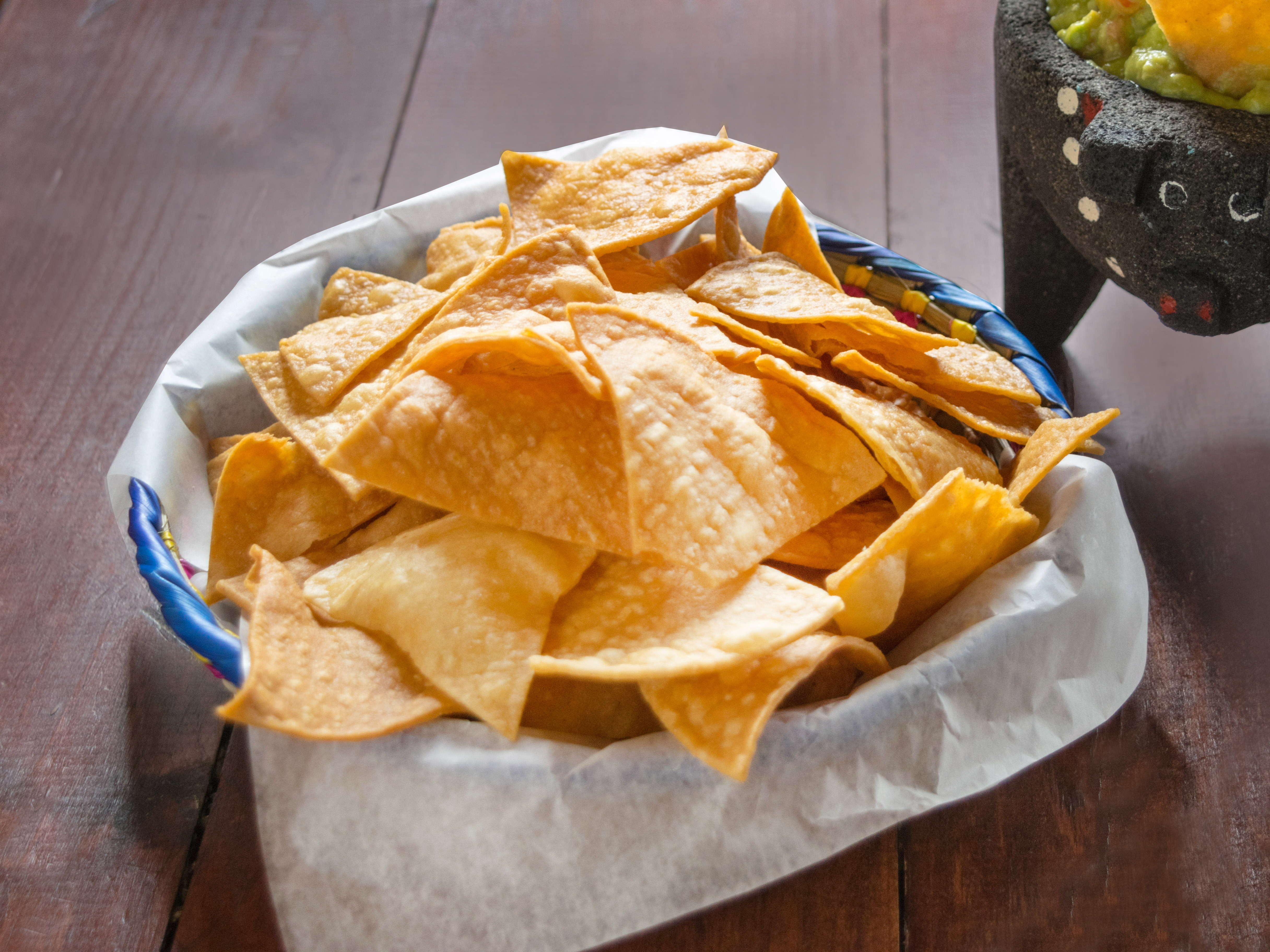 Order Guacamole and Chips food online from Corazon de Cuba Taqueria store, Long Beach on bringmethat.com