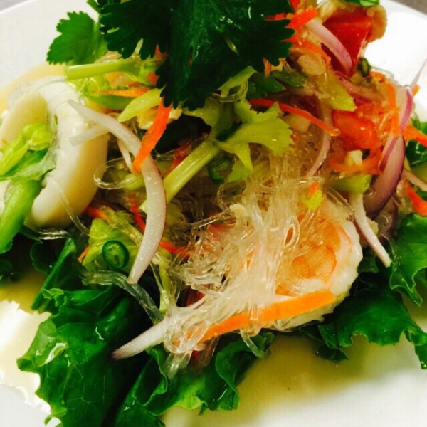 Order Silver Noodle Salad food online from Pad Thai Restaurant store, Santa Ana on bringmethat.com