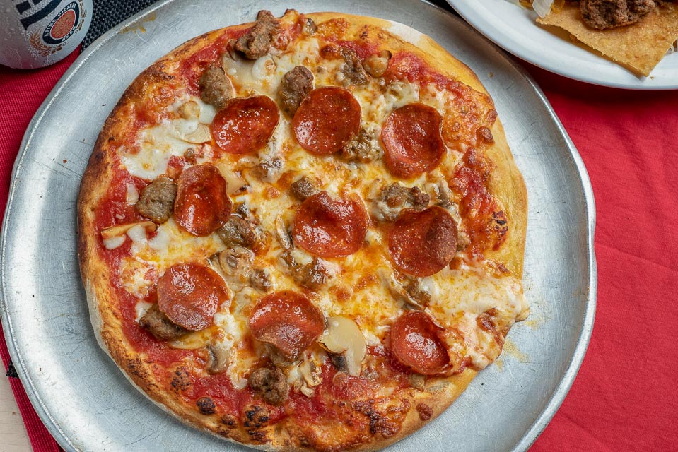 Order American Pizza food online from Calloway Sports Bar & Grill store, West Columbia on bringmethat.com