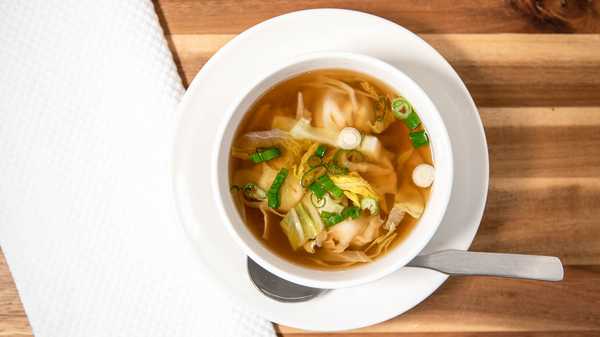 Order Wonton Soup food online from Kit Takee-Outee store, Tulsa on bringmethat.com