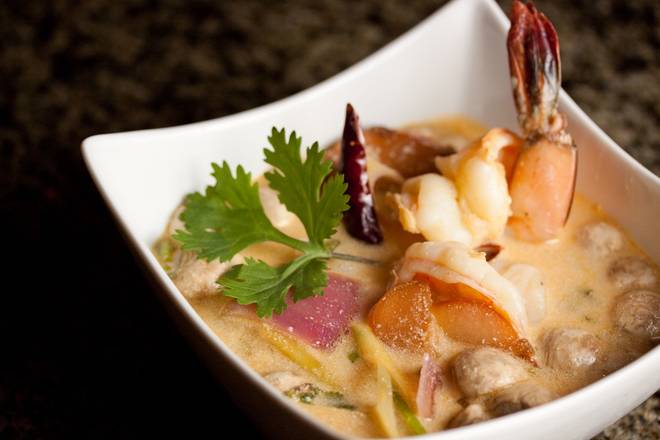 Order Royal Tom Yum Chicken food online from SukhoThai on Royal St. store, New Orleans on bringmethat.com