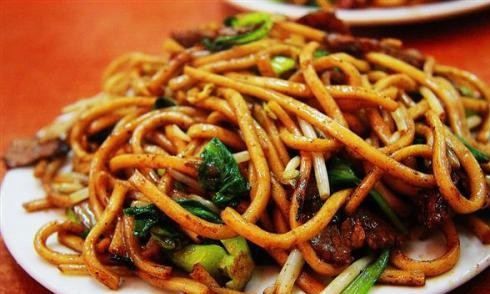 Order 42. Beef Lo Mein food online from New 888 kitchen store, Maspeth on bringmethat.com