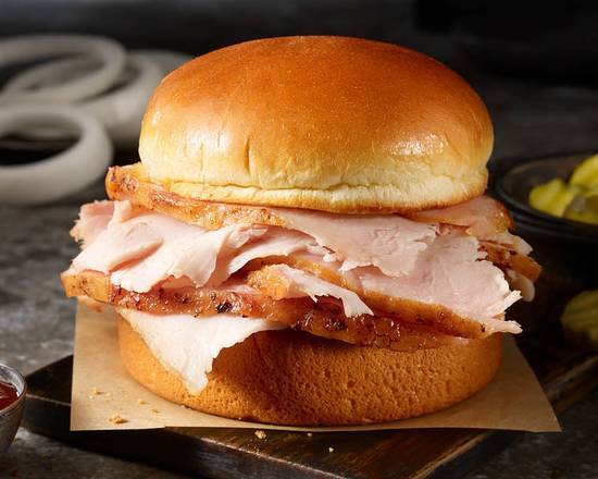 Order Classic Turkey Sandwich food online from Dickey'S Barbecue Pit store, Las Vegas on bringmethat.com