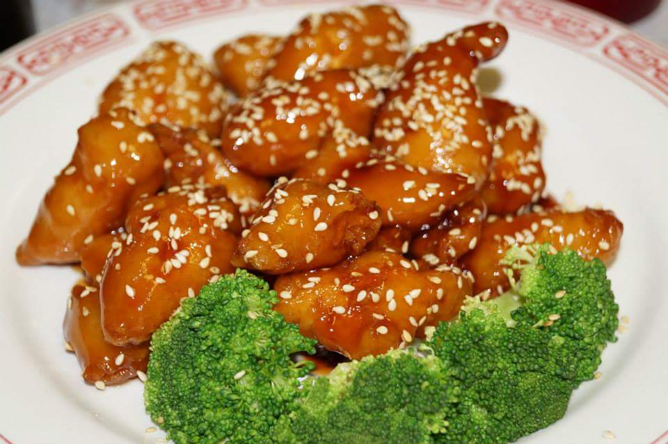 Order Sesame Chicken Combo Platter food online from Great Win Chinese Restaurant store, Irondequoit on bringmethat.com
