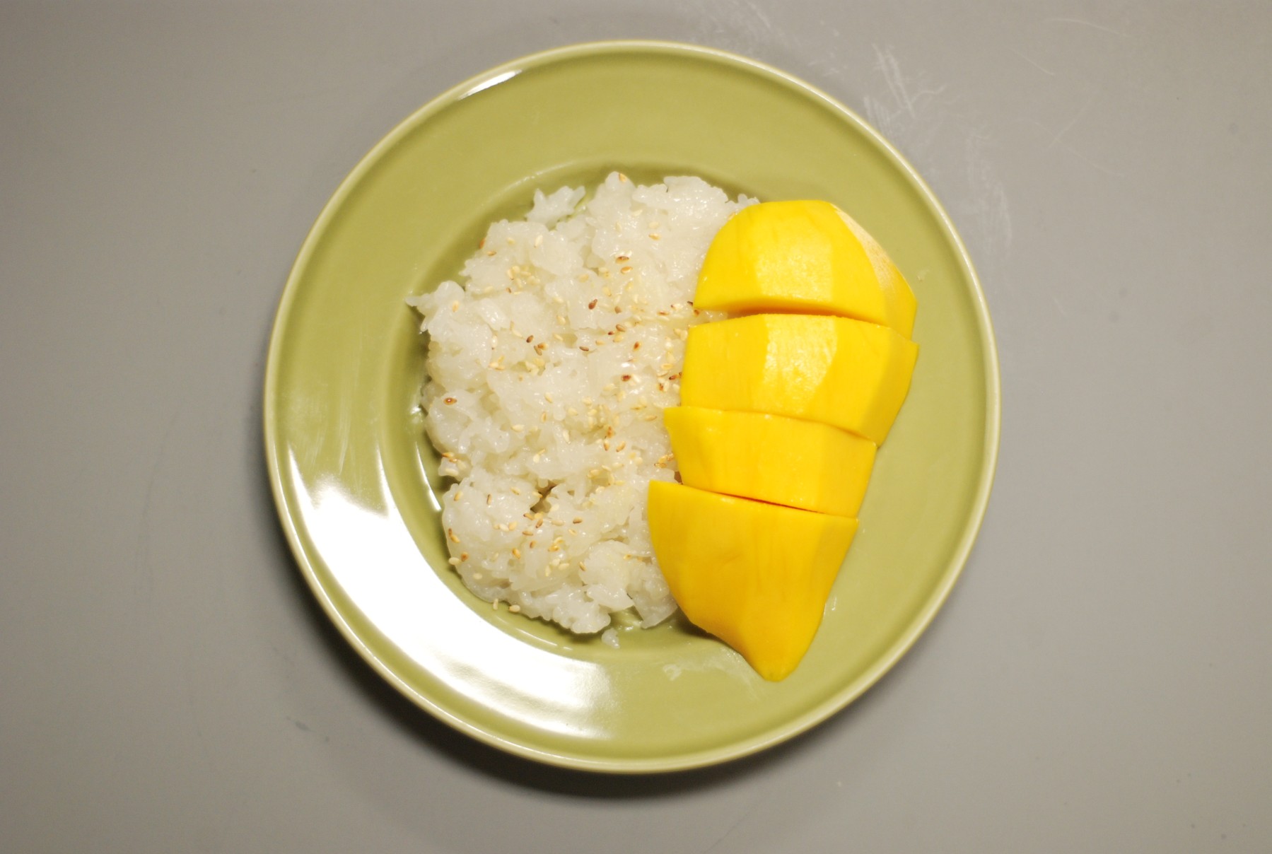 Order Mango with Sticky Rice food online from Thaitaste Restaurant store, Los Angeles on bringmethat.com