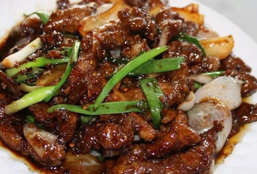 Order 130. Mongolian Beef蒙古牛 food online from Crystal Jade Chinese Restaurant  store, Saint Paul on bringmethat.com
