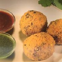 Order 3 Pieces of Dal Vada food online from Kamdar Plaza store, Chicago on bringmethat.com