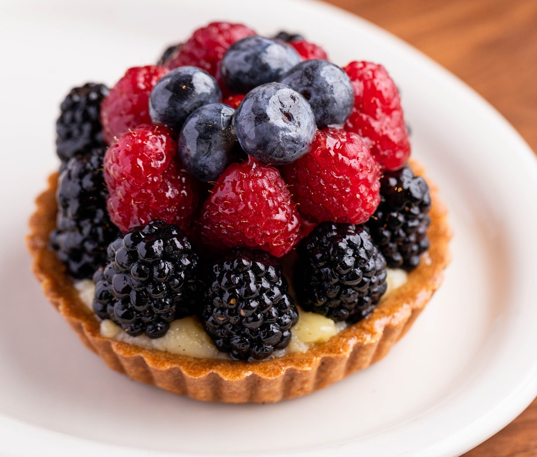 Order Urth Fruit Tarts (individual) food online from Urth Caffe store, Beverly Hills on bringmethat.com
