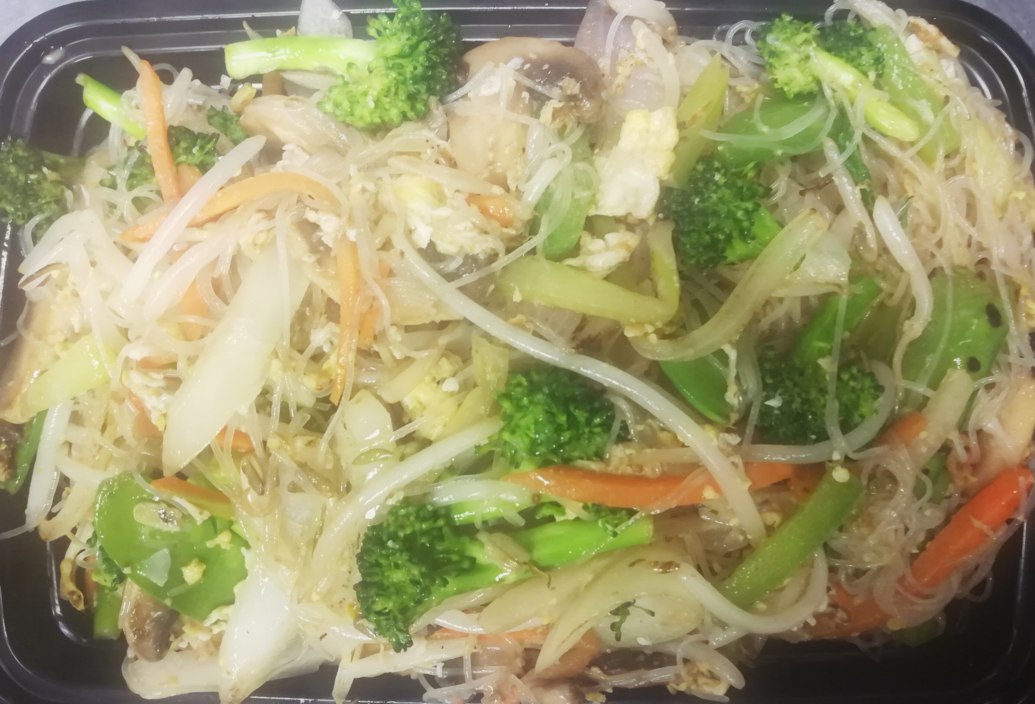 Order Veg Rice Noodle food online from Canton Wok store, Pawtucket on bringmethat.com