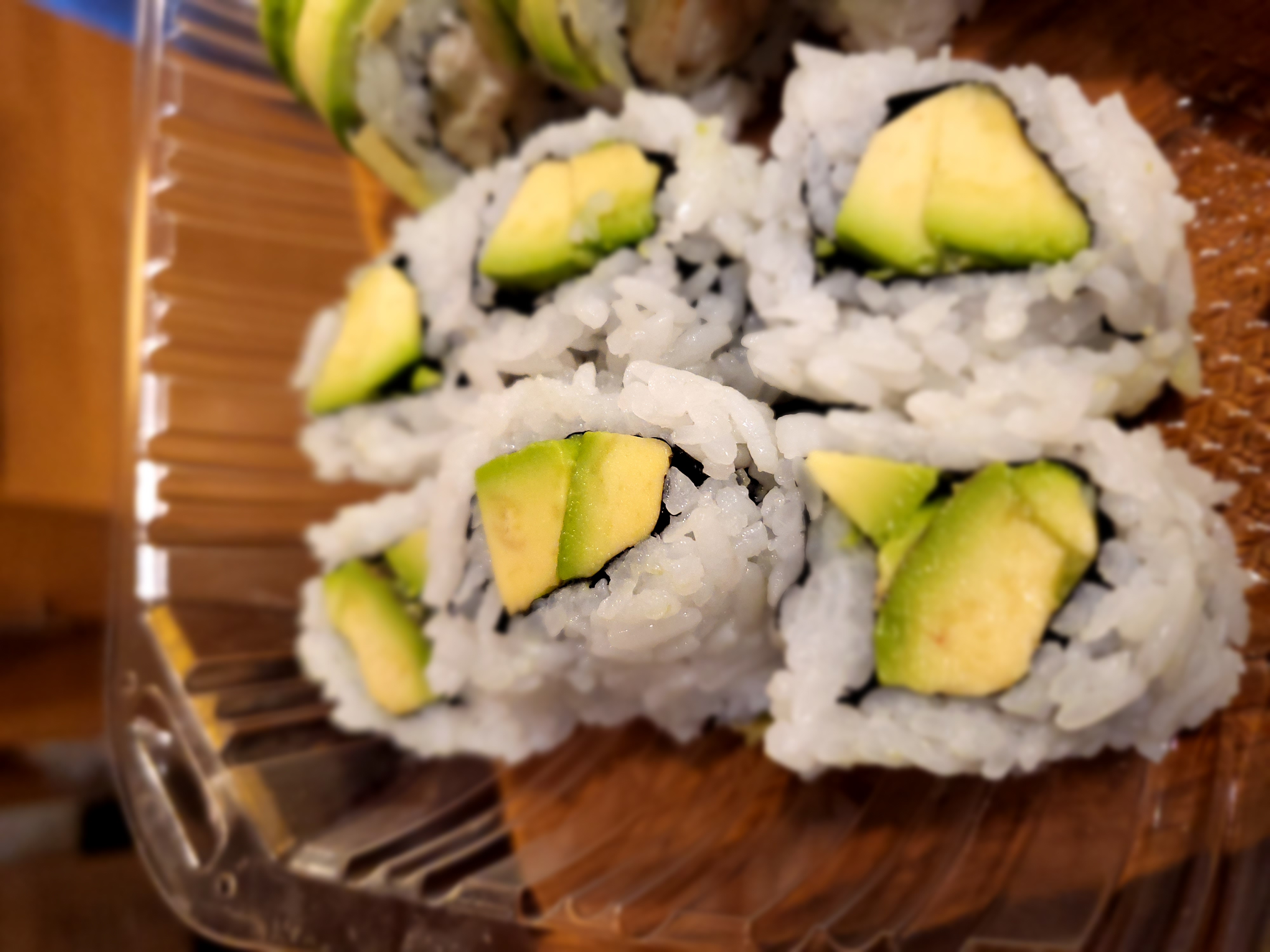 Order Avocado Roll food online from Azuma Japanese Cuisine store, Cupertino on bringmethat.com