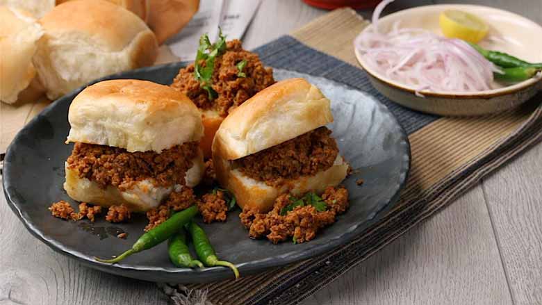 Order Kheema Pav  food online from Cafe Captain Cook store, Tempe on bringmethat.com