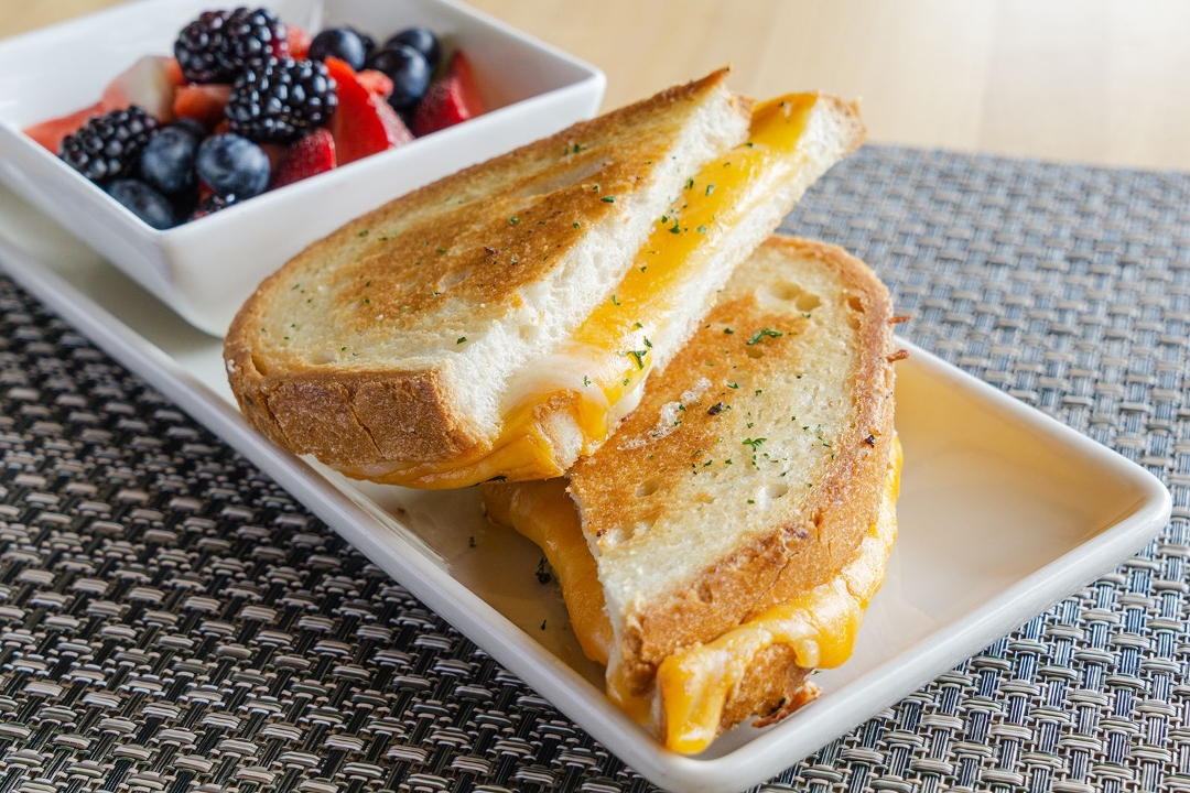 Order Kids Grilled Cheese food online from Blue Water Grill store, Grand Rapids on bringmethat.com
