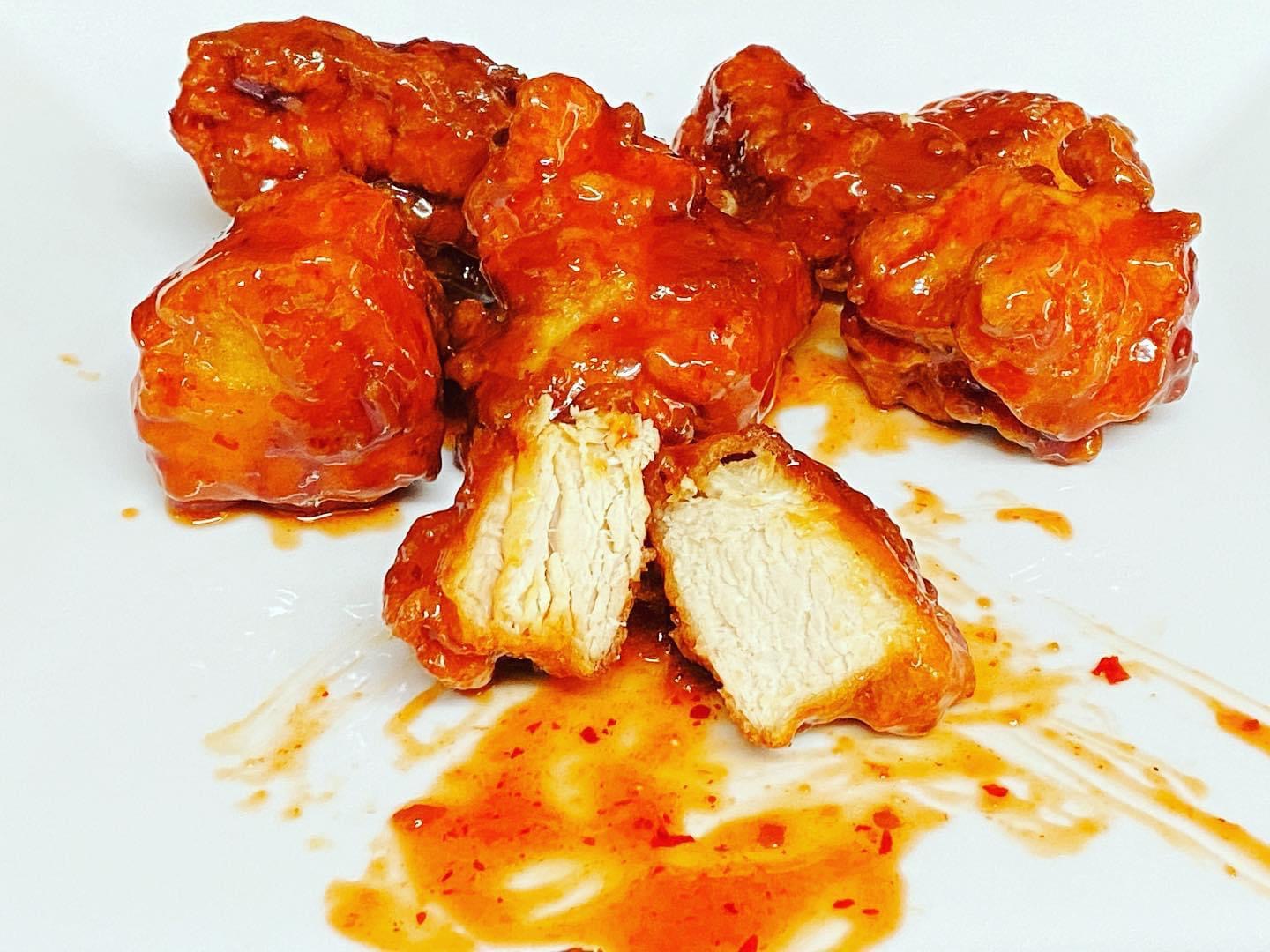 Order Boneless Wings food online from La Bella store, Yonkers on bringmethat.com