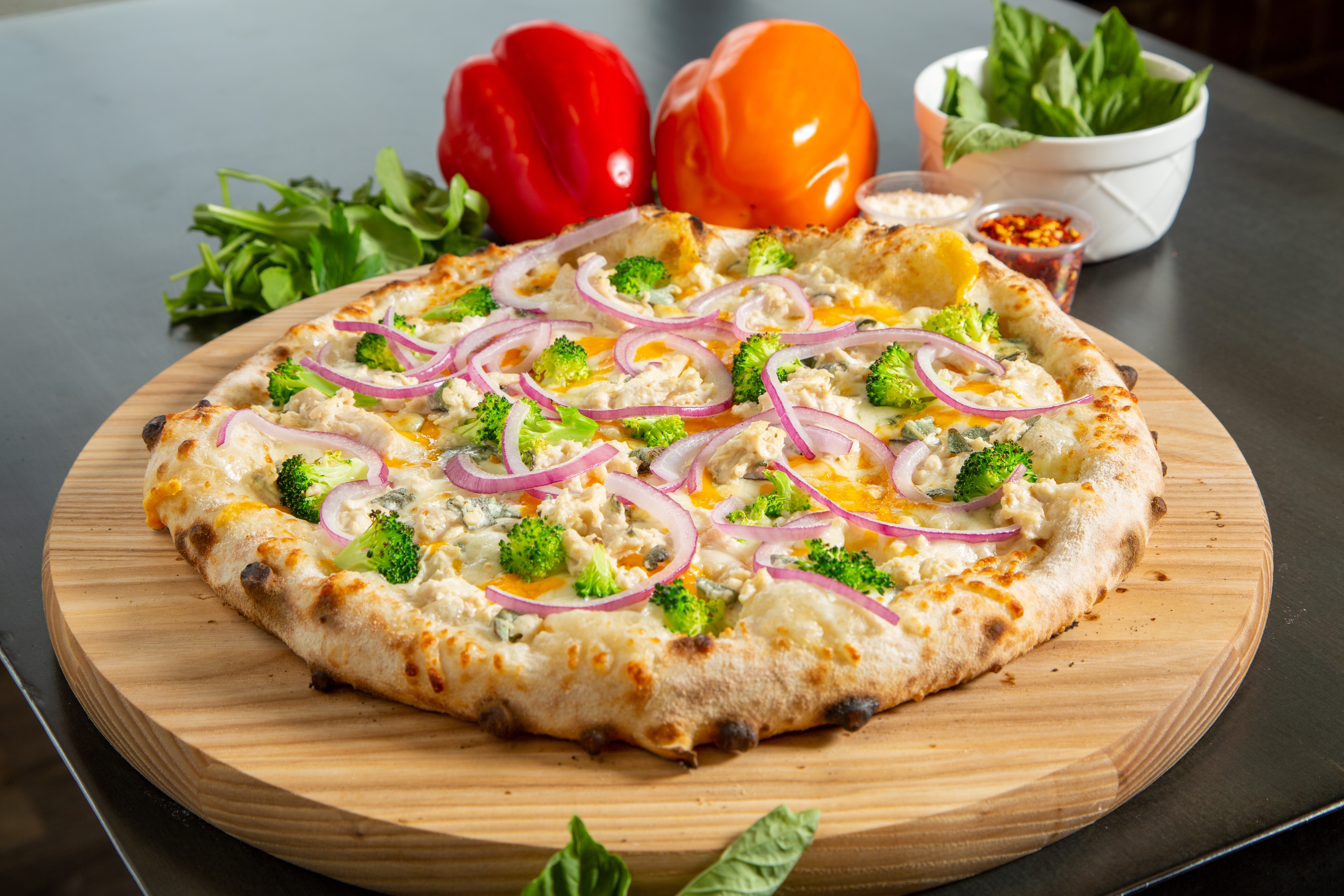 Order Everest Pizza food online from Pizza Exclusive store, Naperville on bringmethat.com