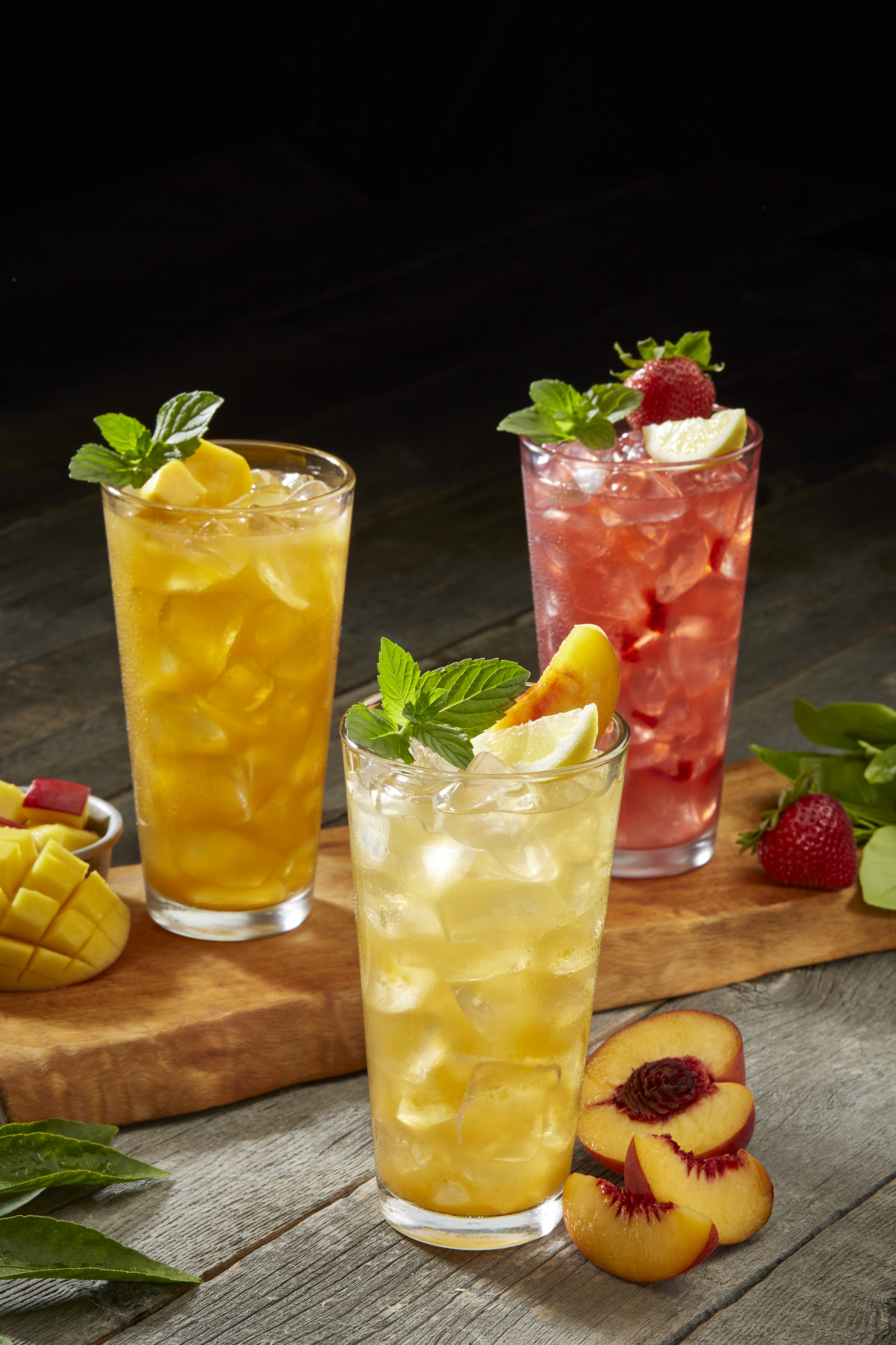 Order Strawberry Lemonade food online from Sizzler store, Downey on bringmethat.com