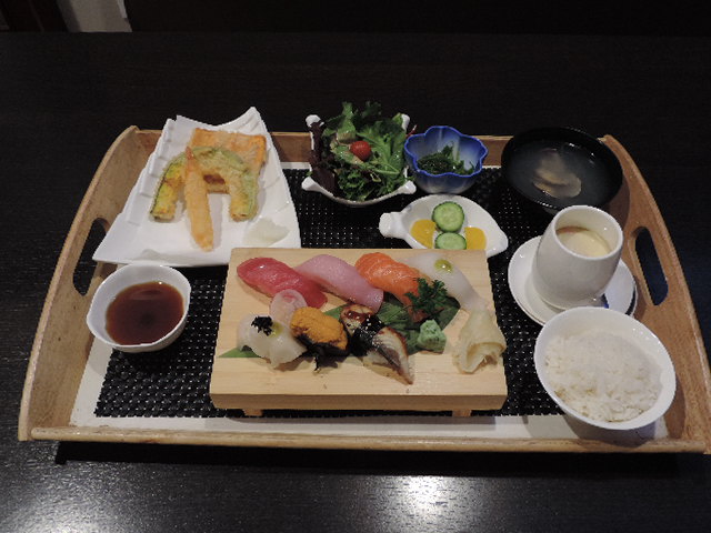 Order N5. Nigiri Sushi Wazen food online from Icho Izakaya Fusion Cuisine store, Temple City on bringmethat.com