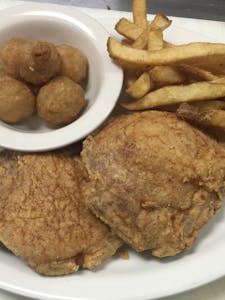 Order Chop Chop Dinner food online from Charlie D's & Son Catfish store, Kansas City on bringmethat.com