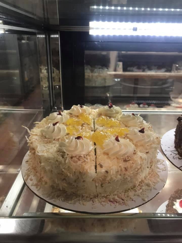 Order Vanilla Almond Cake - Slice food online from Sokolata store, South Charleston on bringmethat.com