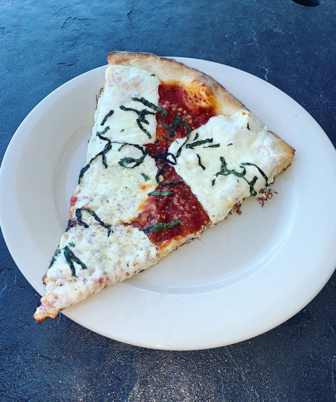 Order Margherita Pizza - 18'' (8 Slices) food online from Taste Of New York store, West Des Moines on bringmethat.com