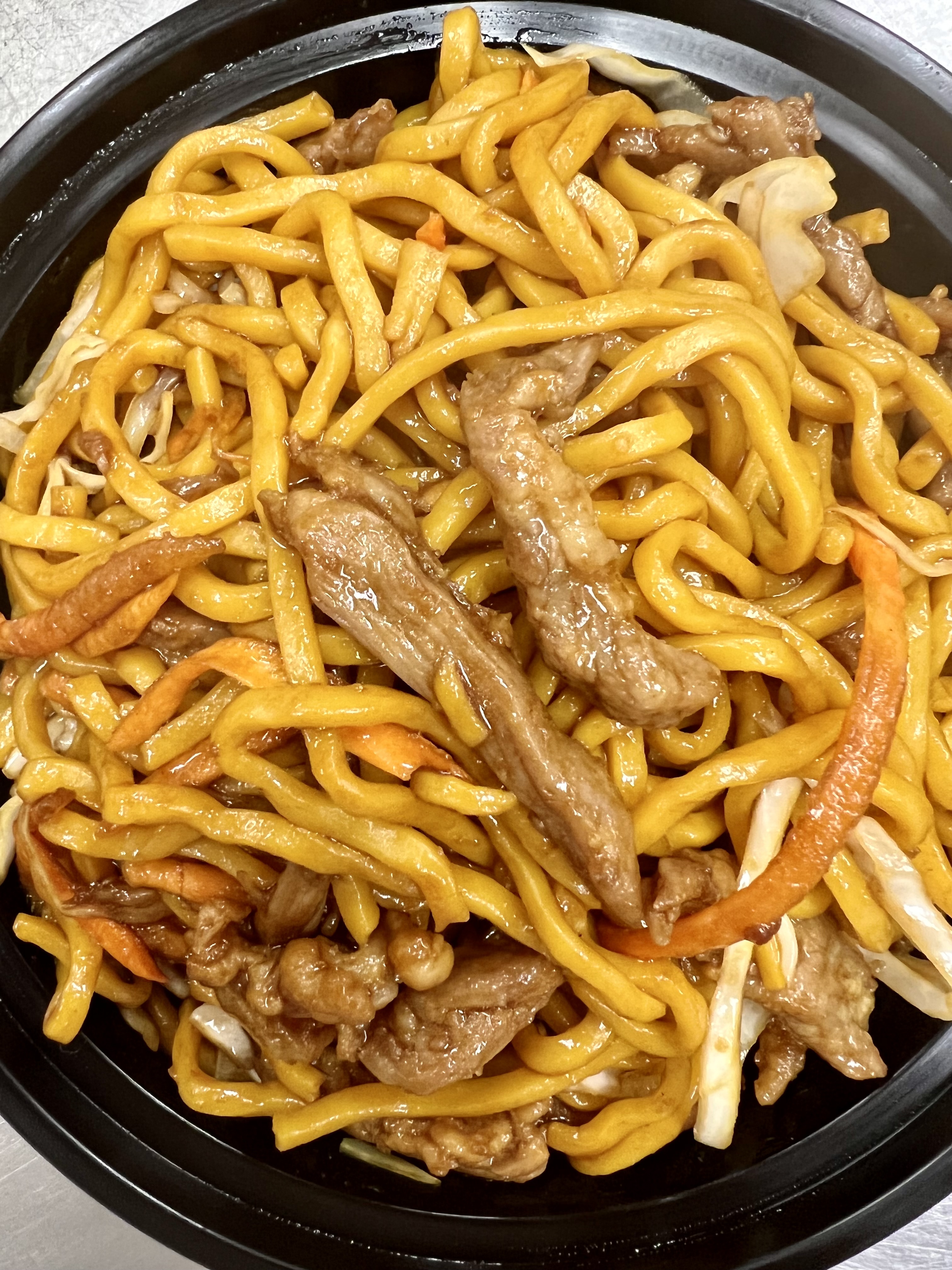 Order Beef Lo Mein food online from Montclair Chinese Cuisine store, Dumfries on bringmethat.com