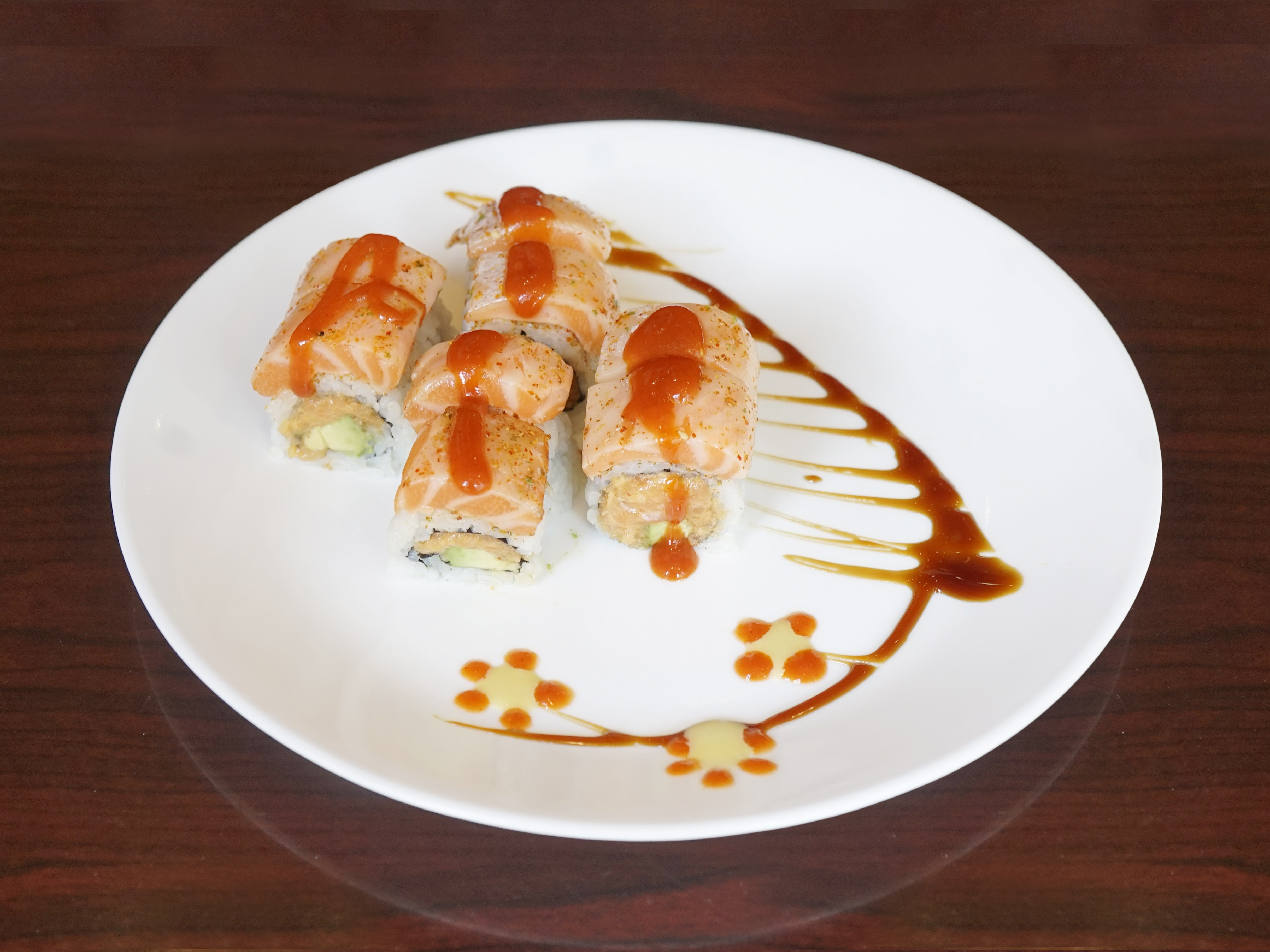 Order 140f. Spicy Yaki Salmon Roll food online from Yummy sushi store, New York on bringmethat.com