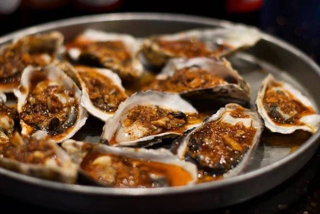Order Steamed Oysters food online from Tasty Crab House store, Douglasville on bringmethat.com
